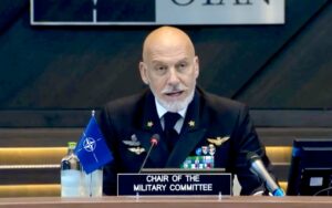 НАТО обсъжда по-агресивен подход към Русия заради нарастващи хибридни заплахи